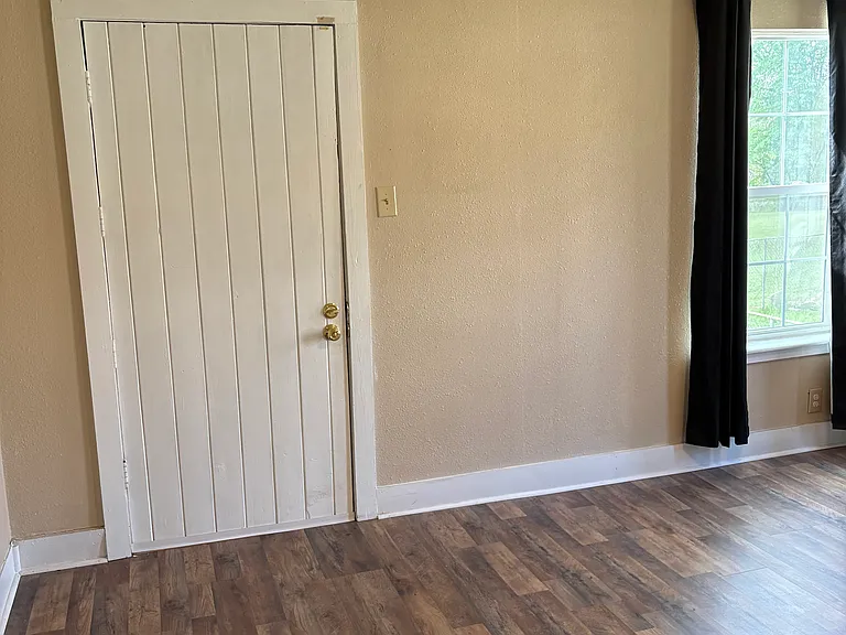 508 W Elm St #W — Photo 17