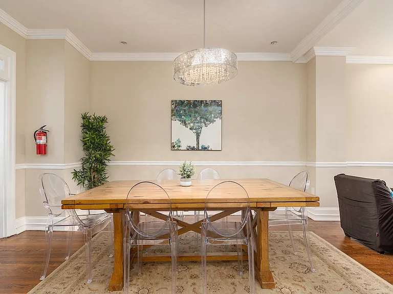 2650 Woodley Pl NW — Photo 8