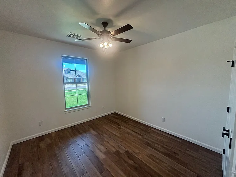 1900 Inglenook Dr — Photo 14