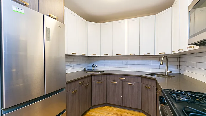 Rented by Nooklyn NYC LLC | media 12