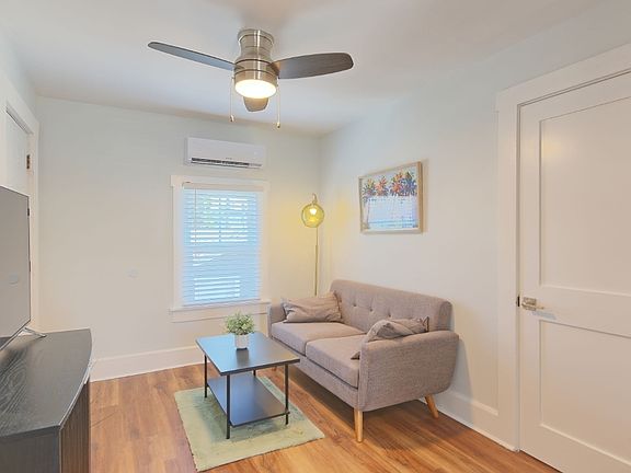 4th image of 2350 1/2 1st Ave S #1/2