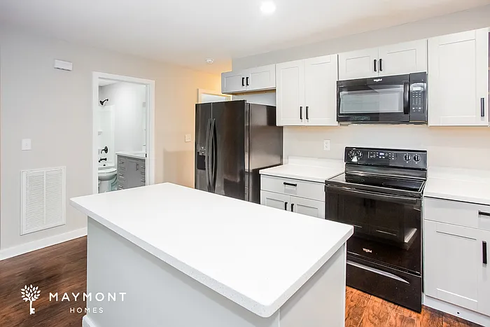 1033 Gaither Pl NW — Photo 6