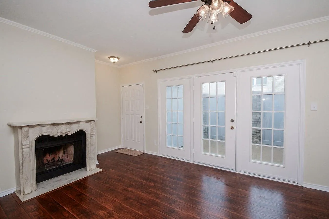 2 bed, 2.5 bath, 1740 sqft, $2,050 — Photo 3