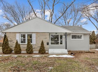 727 Watson Dr, Genoa, IL 60135