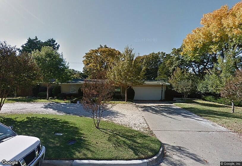 1st image of 10425 Westlawn Dr