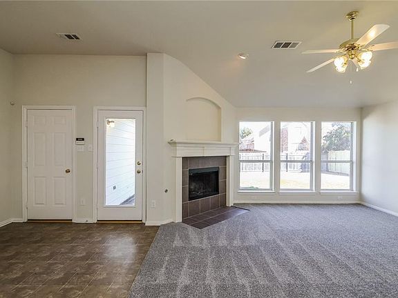 3rd image of 133 Hickman Ln