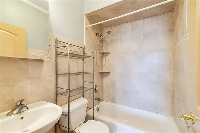21 Saint Pauls Ave #1 — Photo 9
