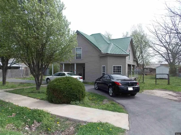 407 N Peabody St, Troy, TN 38260