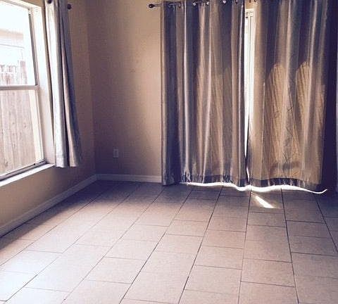 4th image of 2212 Rose Brook Ct