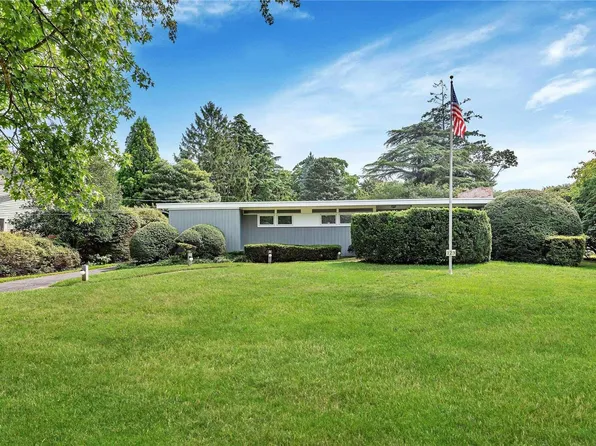 123 Handsome Avenue, Sayville, NY 11782