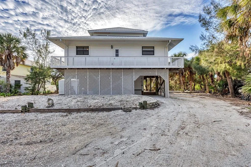 3 bed, 2.0 bath, 1839 sqft, $8,400 — Photo 4