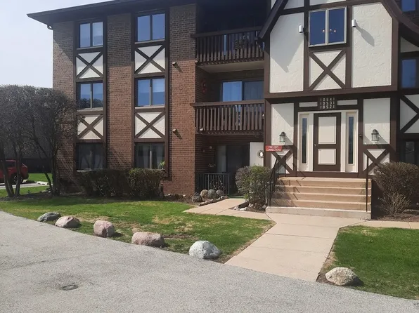 10541 Palos Pl #B, Palos Hills, IL 60465
