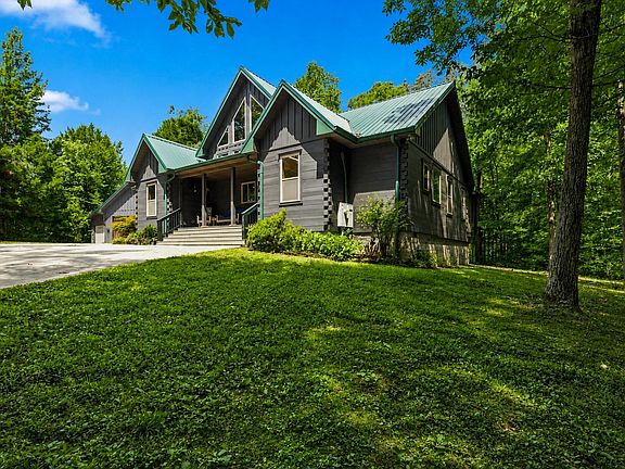 2nd image of 3820 Bear Hollow Rd