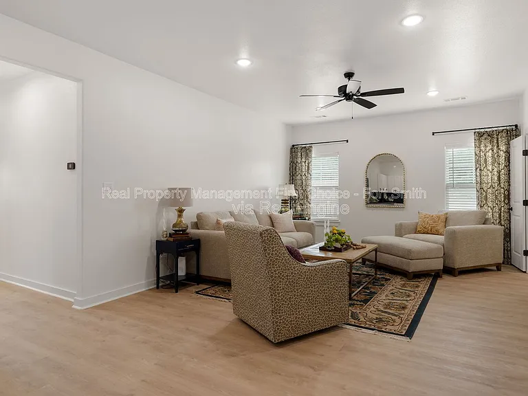 8724 Cantera Dr #B — Photo 10