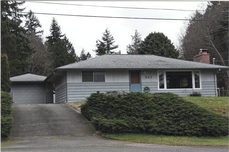 2nd image of 321 NW Ferry St