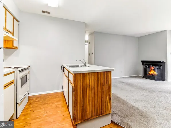 445 Durham Ct, Mantua, NJ 08051