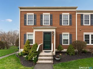 135 Foxbridge Village Rd #135, Branford, CT 06405
