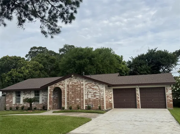 5002 Louise St, Seabrook, TX 77586
