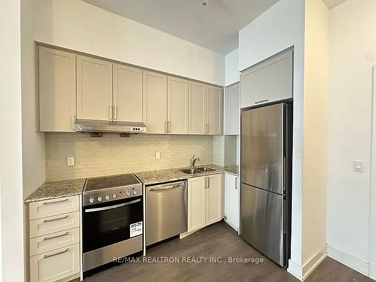 268 Buchanan Dr #117W — Photo 4