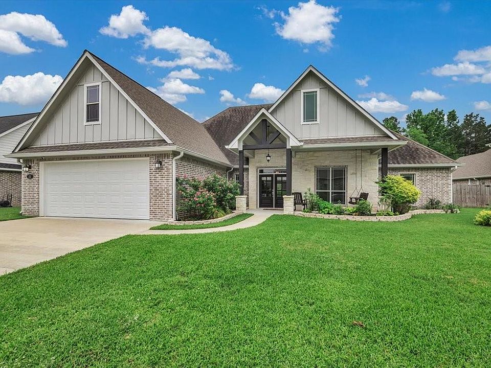 1st image of 111 Rustic Pines Dr