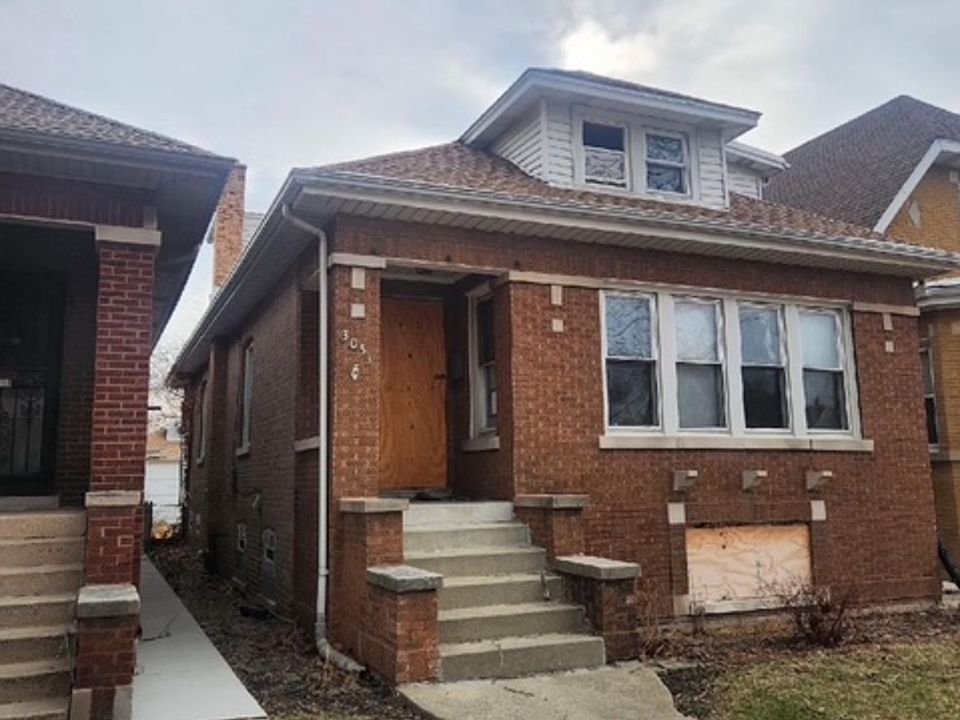 1st image of 3053 N Kenneth Ave