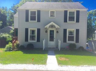 6 Lower Rocks Ln, Norwalk, CT 06851