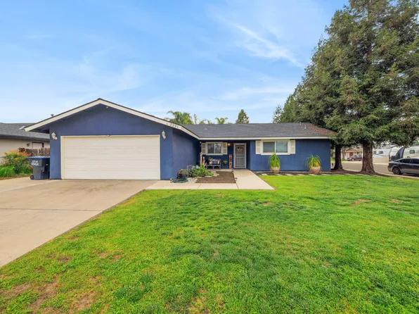 2221 S Akers Street, Visalia, CA 93277