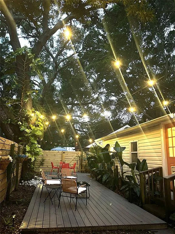 3 bed, 2.0 bath, 1289 sqft, $3,000 — Photo 1