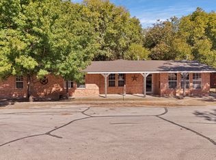 204 W Jacksboro St, Chico, TX 76431