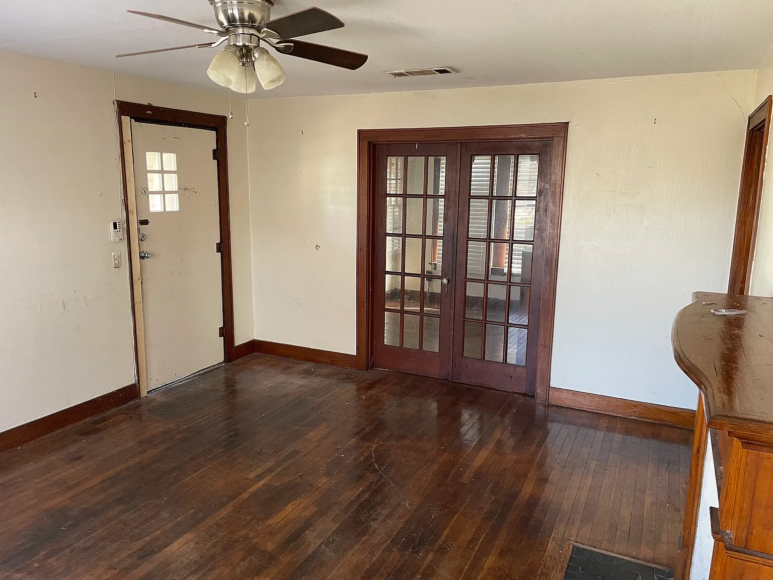 3 bed, 1094 sqft, $825 — Photo 4