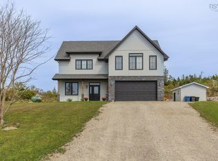 35 Seeland Ave, Yarmouth, NS B5A 0C6