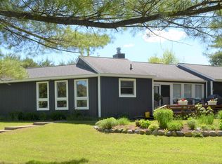 3038 Harold B St, Indian River, MI 49749