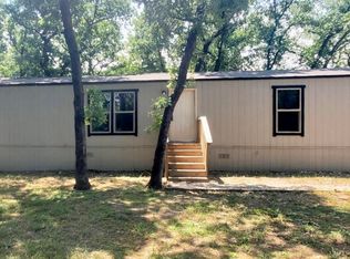 1704 Coral Rd, Azle, TX 76020