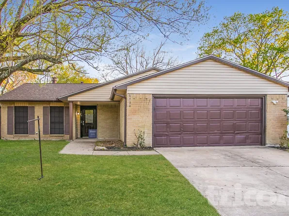 6734 Pickett Dr, Richmond, TX 77469