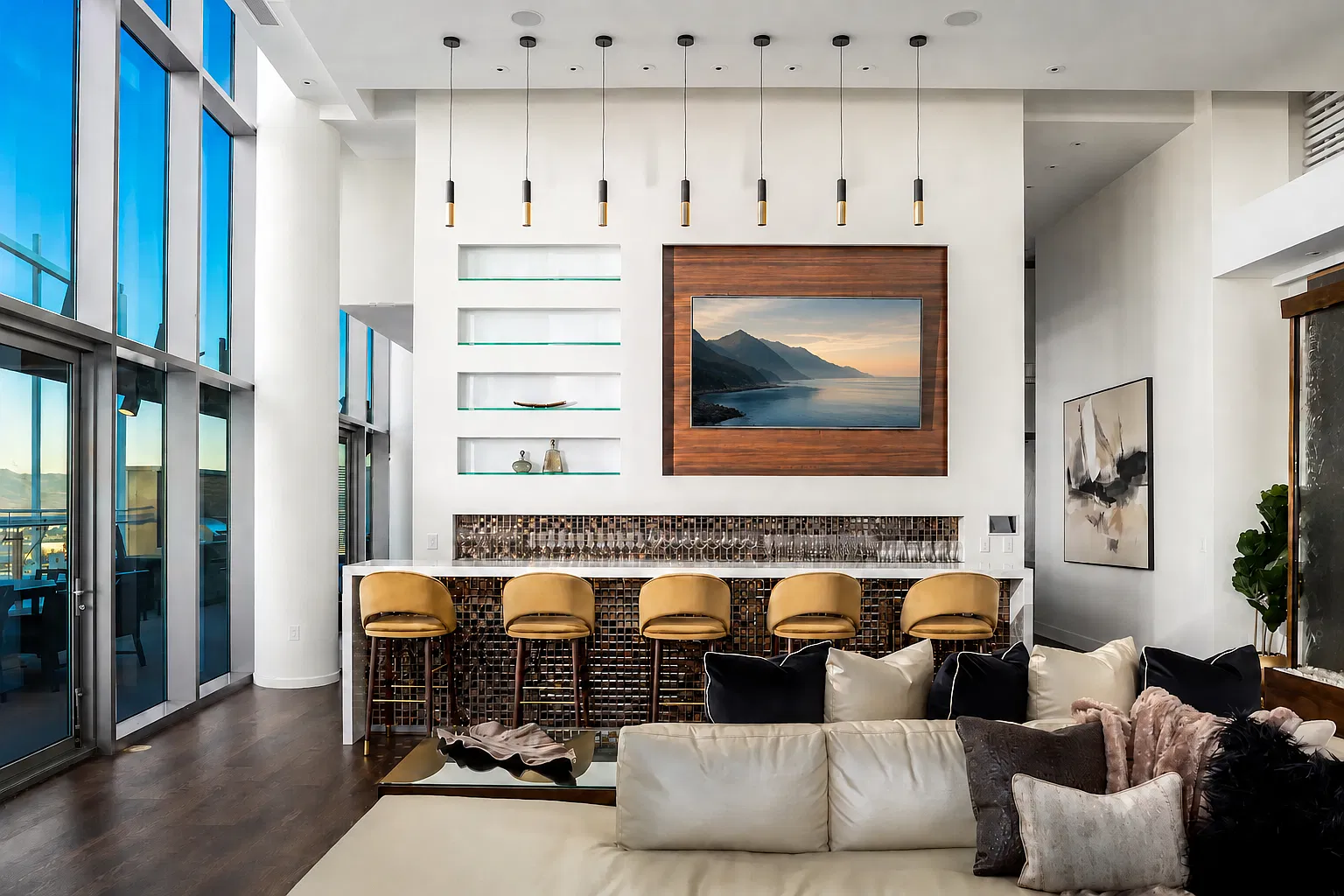 4 bed, 4.5 bath, 6500 sqft, $50,000 — Photo 4