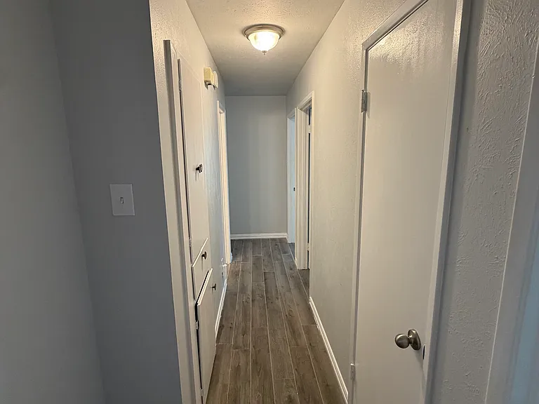 715 Kindred Ln — Photo 39