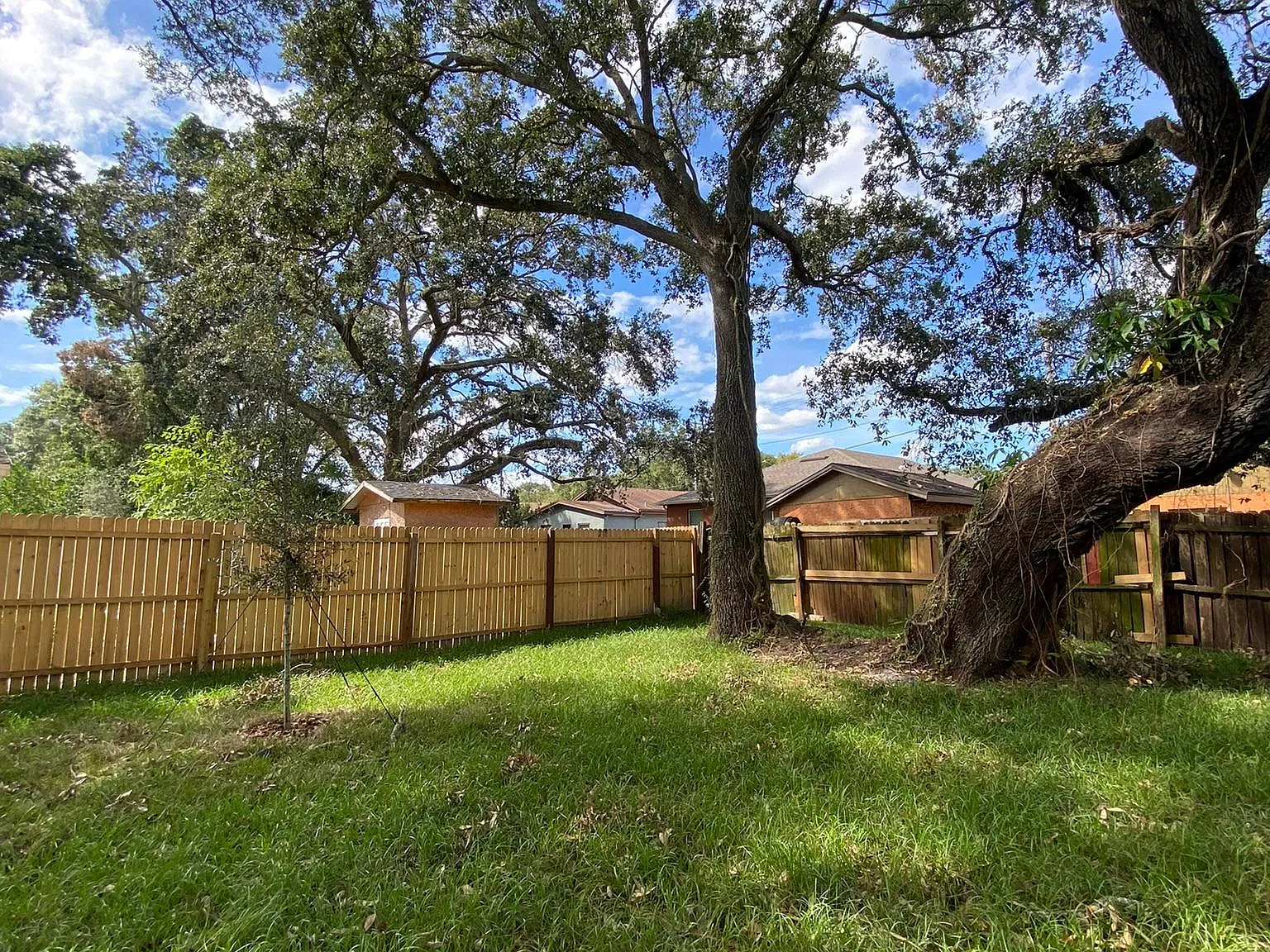 3 bed, 1698 sqft, $2,400 — Photo 3