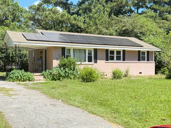 105 Armstrong Dr, Jacksonville, NC 28540