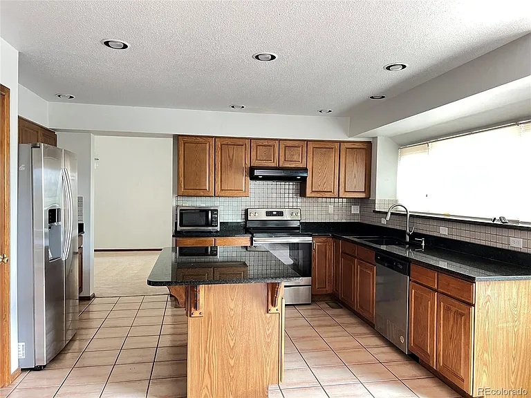 9881 Spring Hill Pl — Photo 8