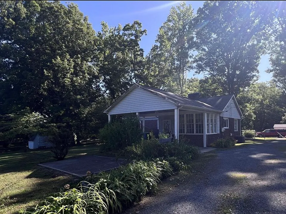 209 S Roxford Rd