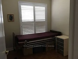 5 Cliveden Pl — Photo 8
