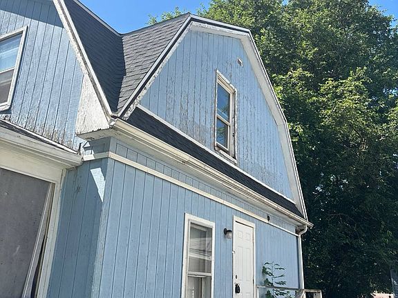 2nd image of 206 Allen St #2