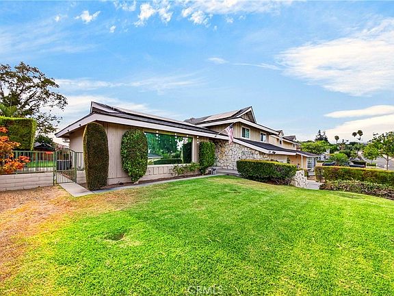 3rd image of 1701 Sunrise Ln