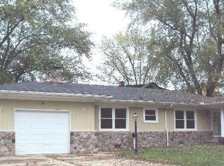 824 Clay St, Algonac, MI 48001