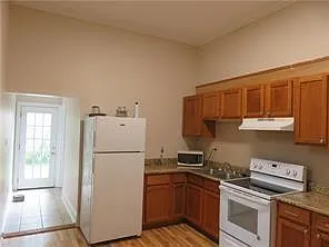 811 Arabella St — Photo 10