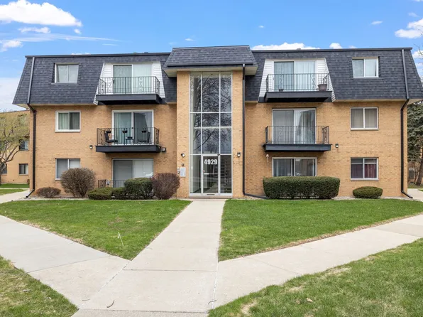 4929 W 109th St APT 302, Oak Lawn, IL 60453