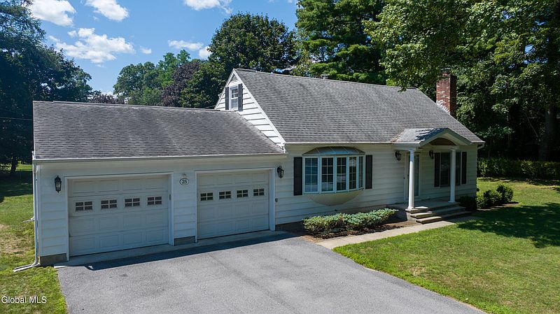 2nd image of 25 Eureka Avenue