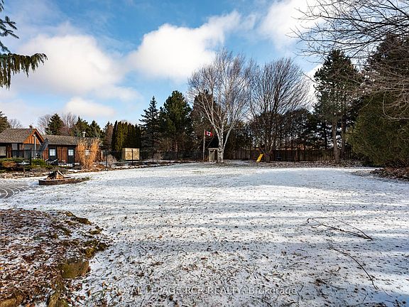 5th image of 65 Hawthorne Rd