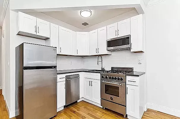 Rented by REAL New York | media 7