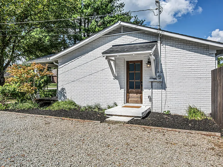 106 Scruggs Ave — Photo 5